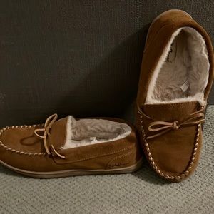 Original MyPillow Slippers. Mens 11. Barely worn. Treat your feet 😃😃